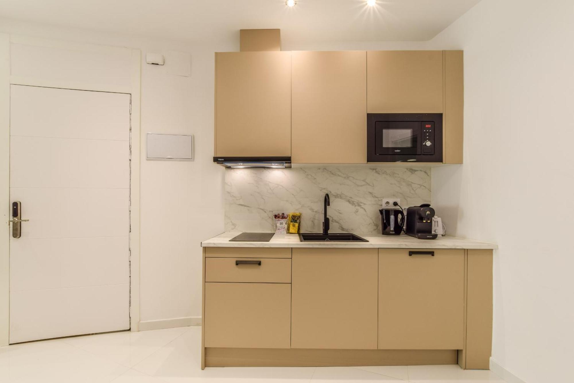 Apartamento Ap Embajadores Xix Madri